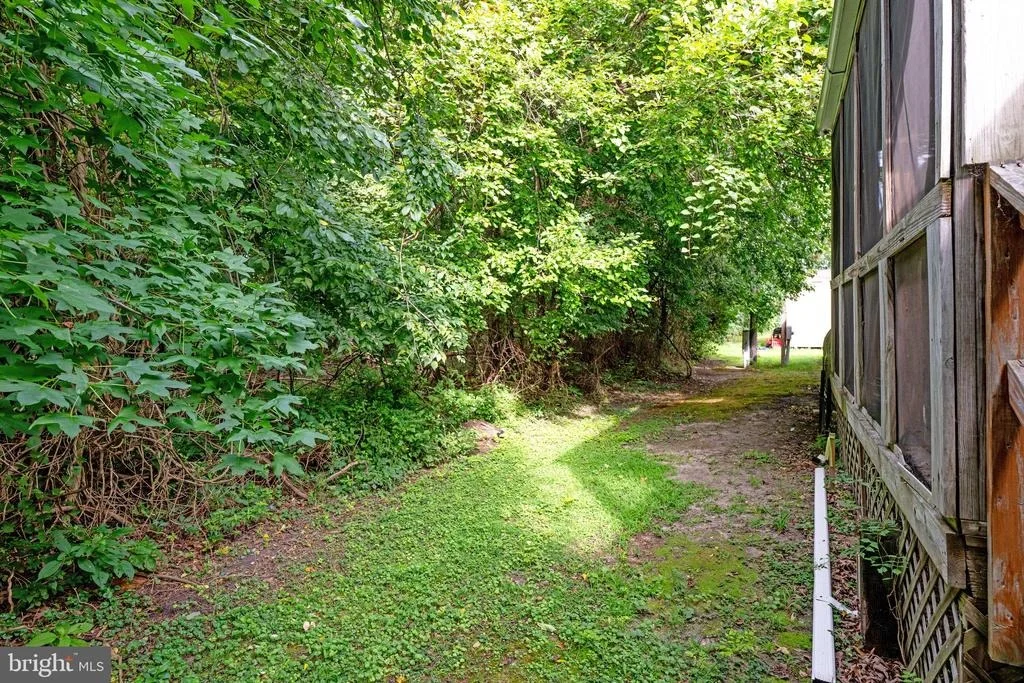 Photo of 16319 CAPES COVE LANE