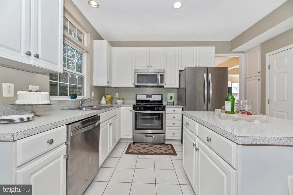 Photo of 10203 CROSSCUT WAY