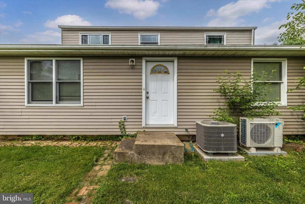 Photo of 1810 ROCKY GLEN DRIVE