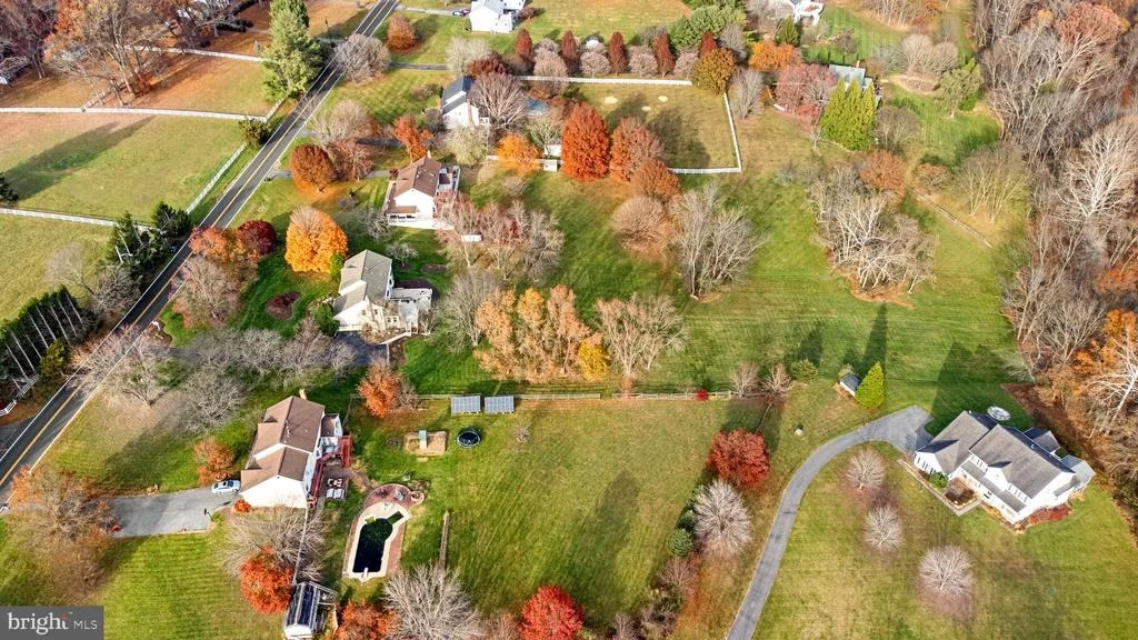 Photo of 9716 HUNTMASTER ROAD