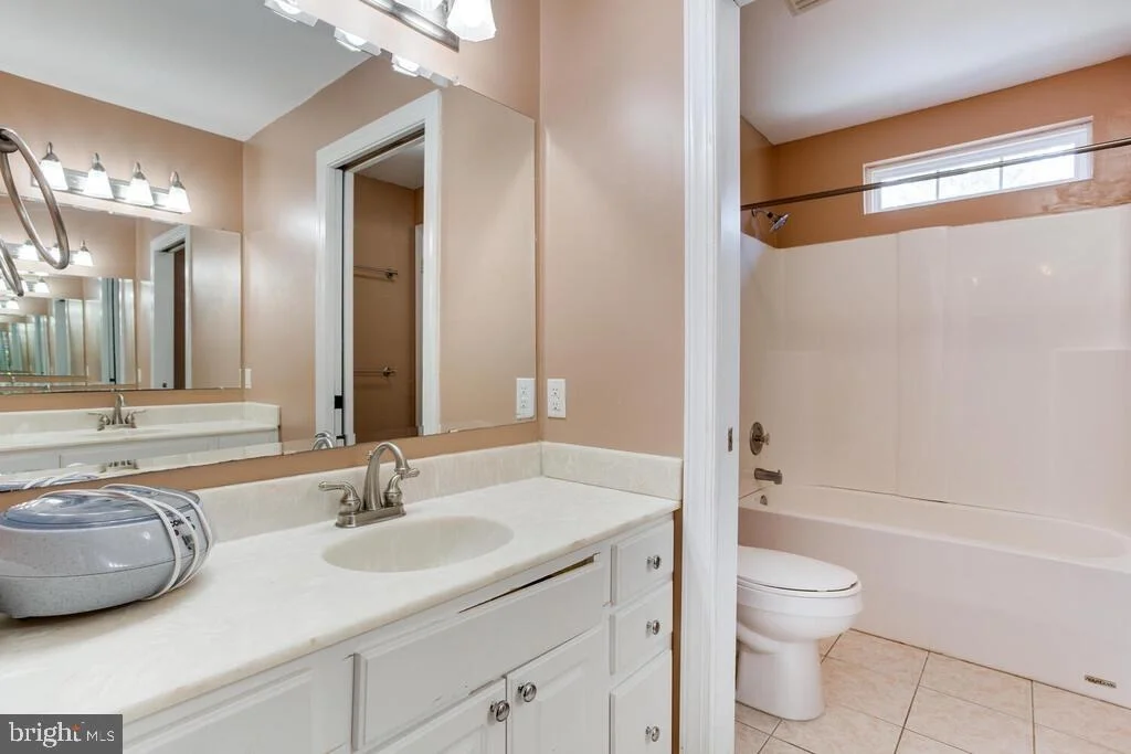 Photo of 12500 PERRYWOOD LANE
