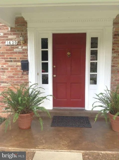 Photo of 1430 COLLEEN LANE