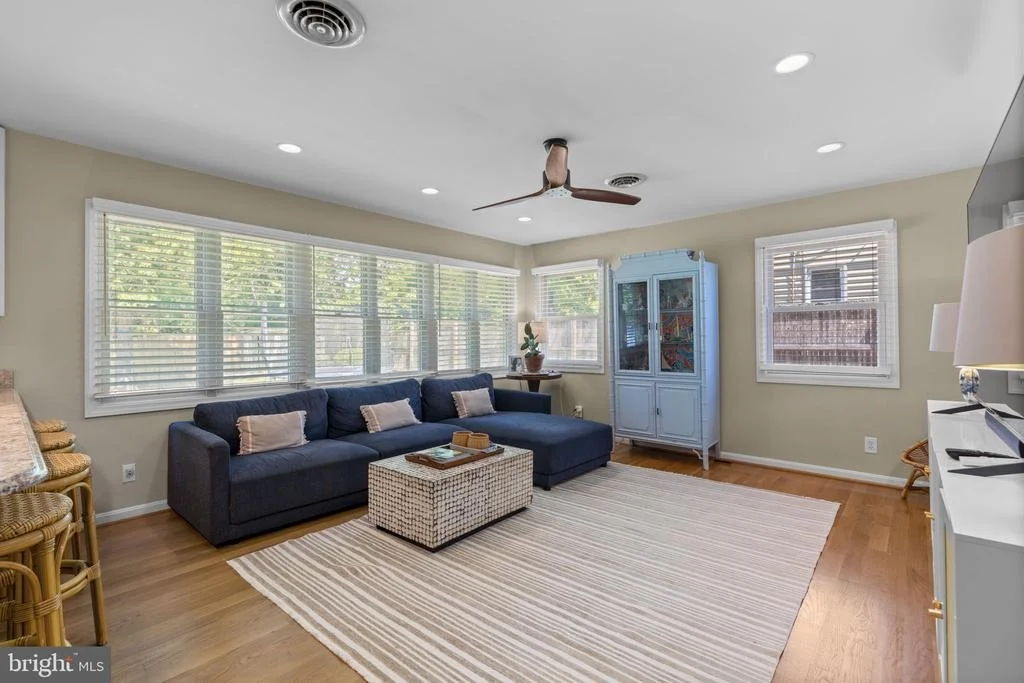 Photo of 52 SUNSET DRIVE