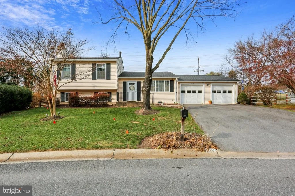 Photo of 9109 ROUNDLEAF WAY