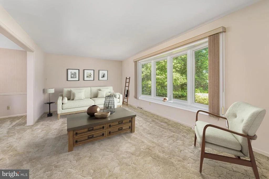 Photo of 73 COLONIAL TERR