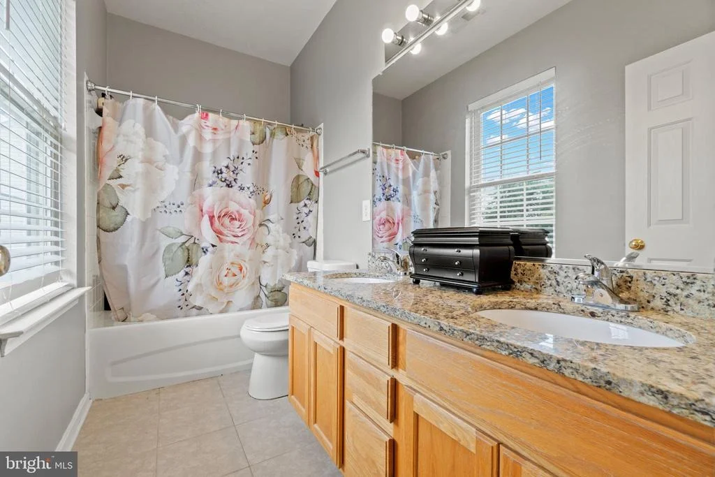 Photo of 6912 VERSAILLE DRIVE