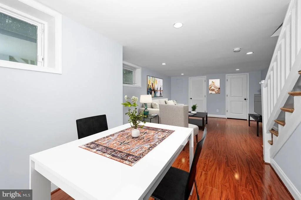 Photo of 6 E HAMILTON AVENUE