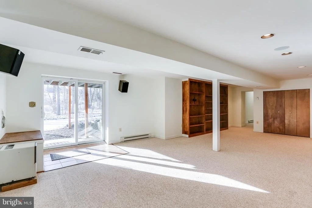 Photo of 6148 LLANFAIR DRIVE
