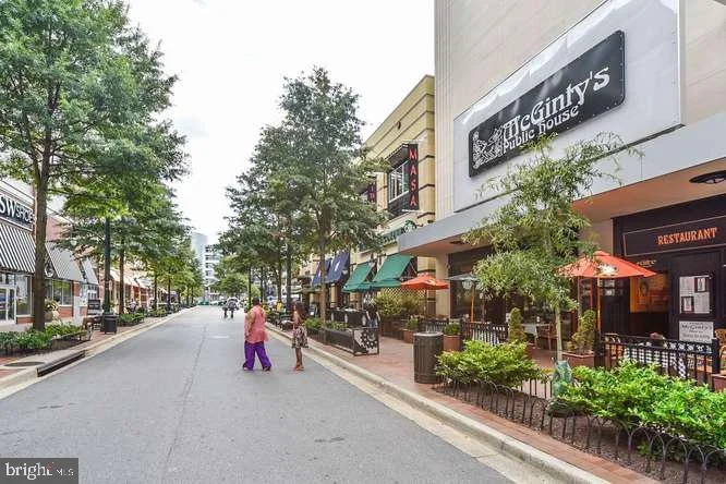 Photo of 734 SILVER SPRING AVENUE