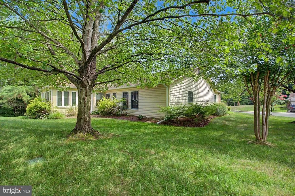 Photo of 804 COXSWAIN WAY