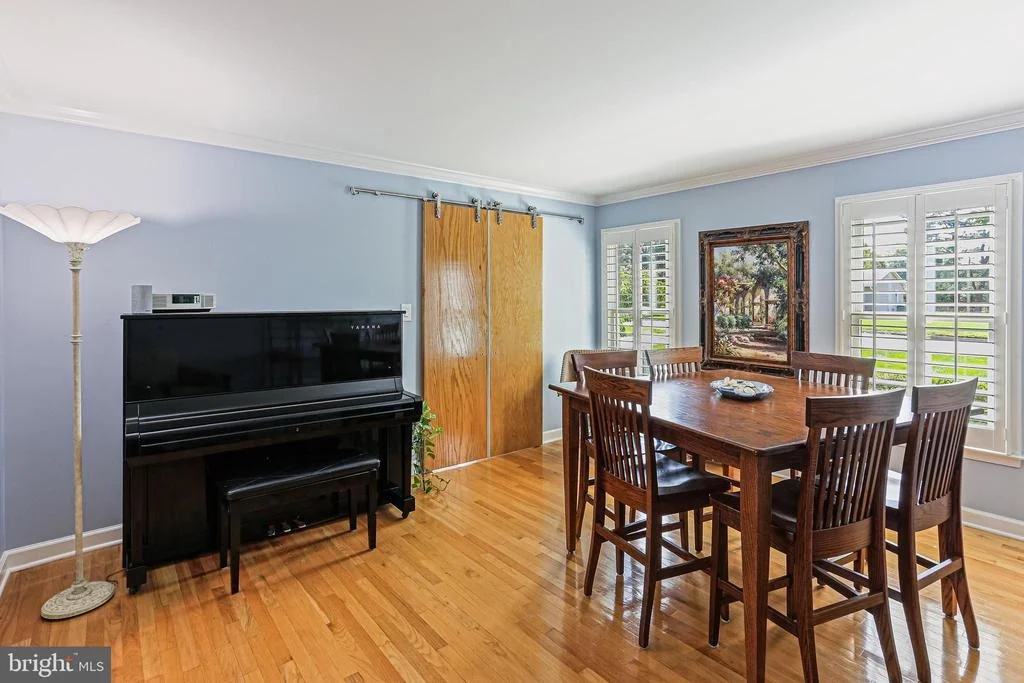 Photo of 8668 FELSVIEW DRIVE