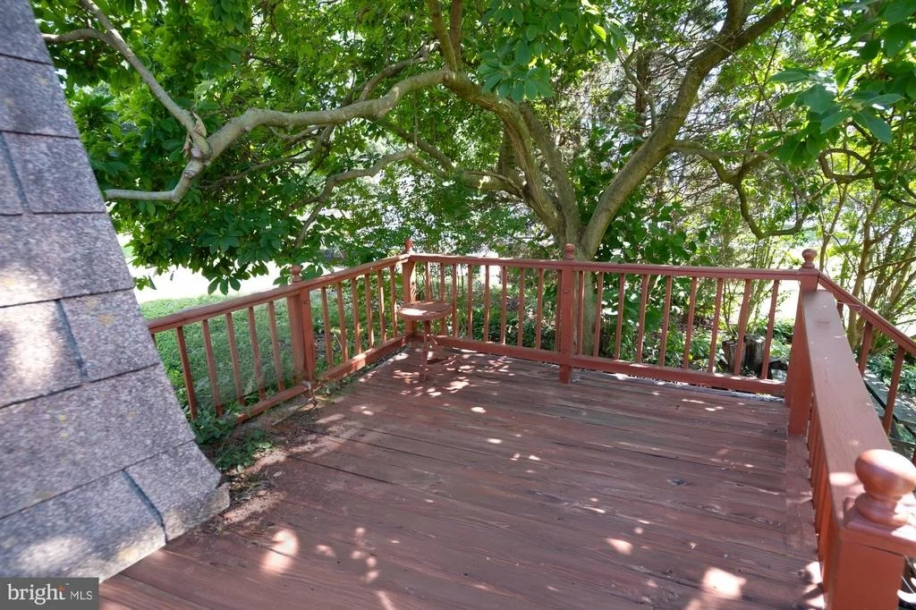 Photo of 1600 CLARIDGE AVENUE