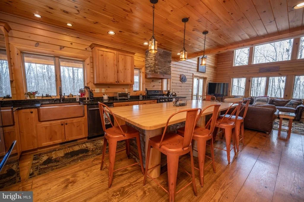 Photo of 276 SUNDANCE WAY