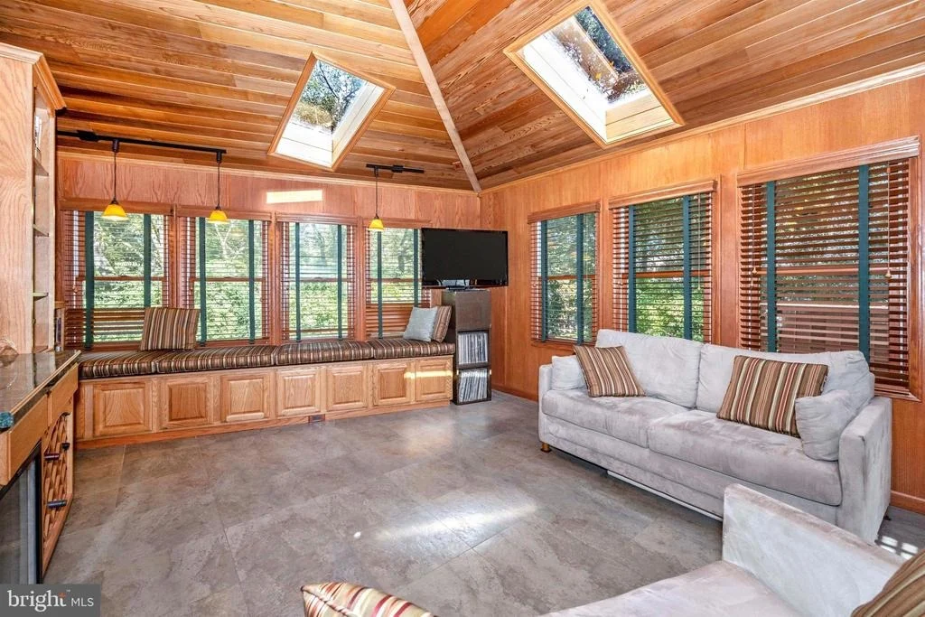 Photo of 19213 JERICHO DRIVE