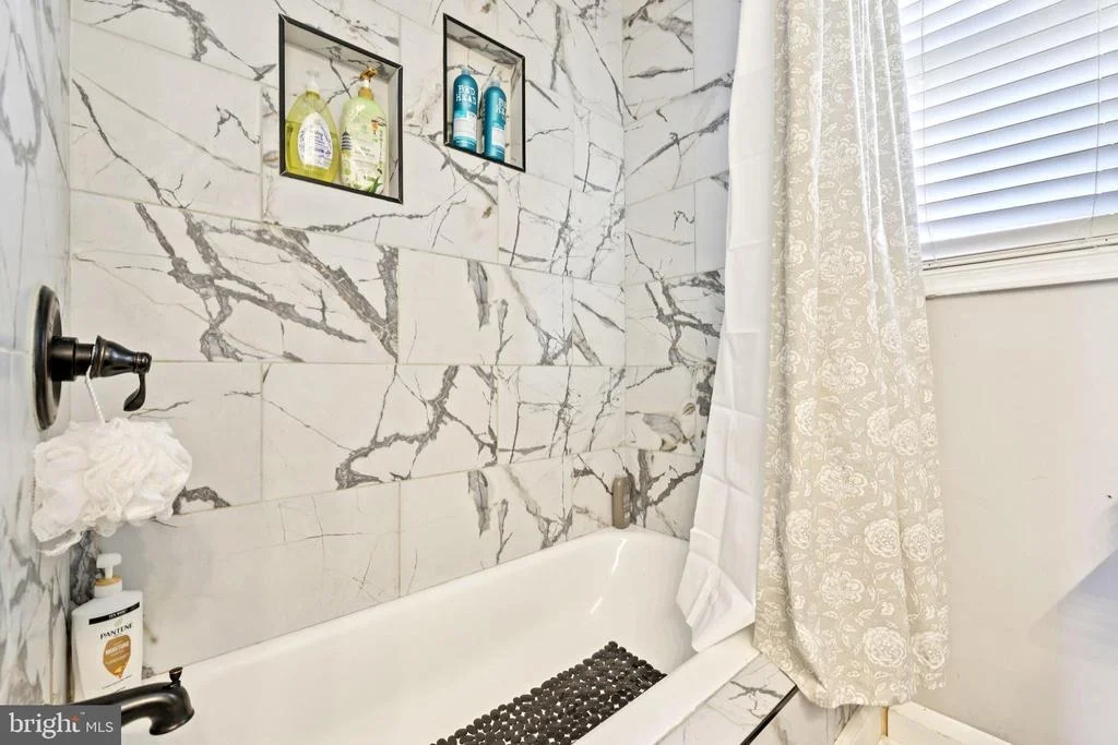 Photo of 4214 THORNCLIFF ROAD