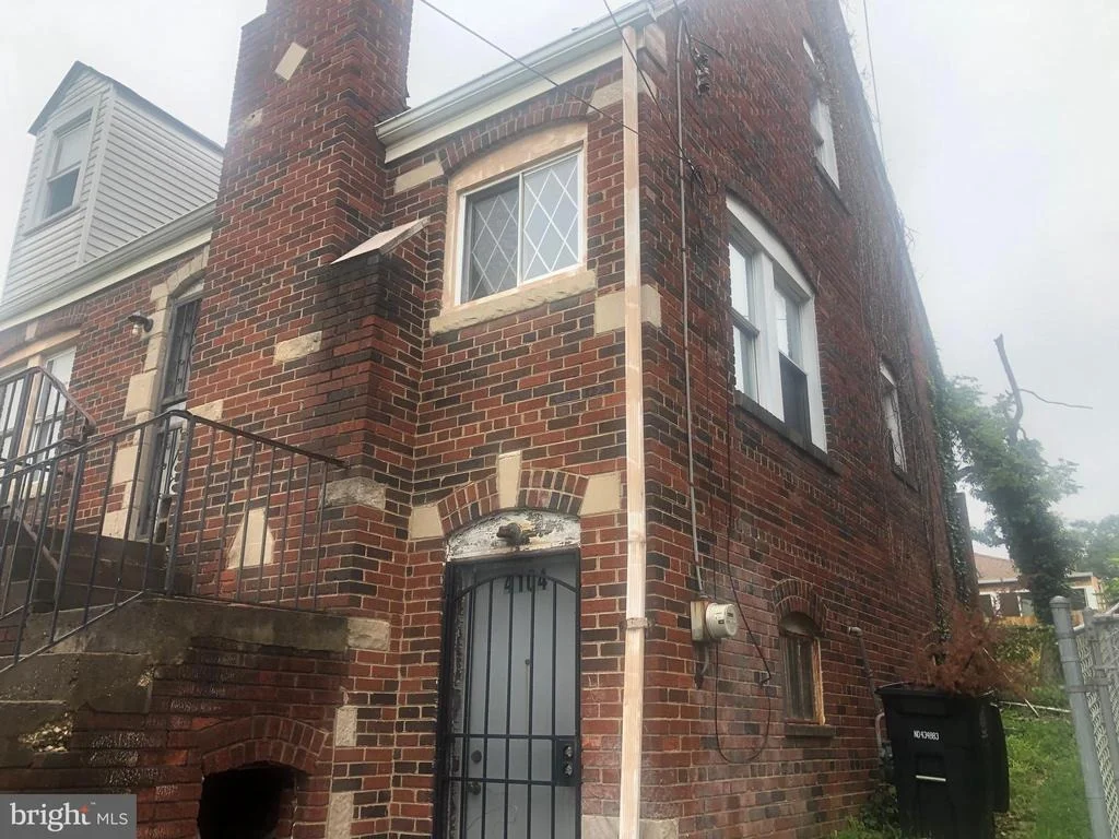 Photo of 4104 TORQUE STREET