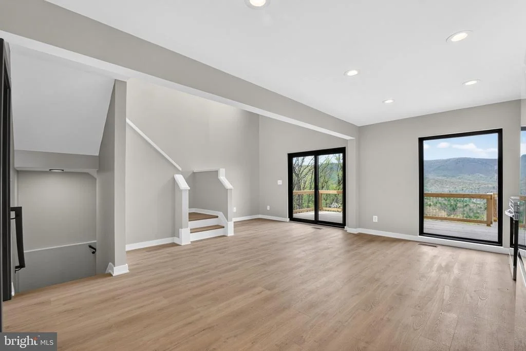 Photo of 4075 SUPINLICK RIDGE RD