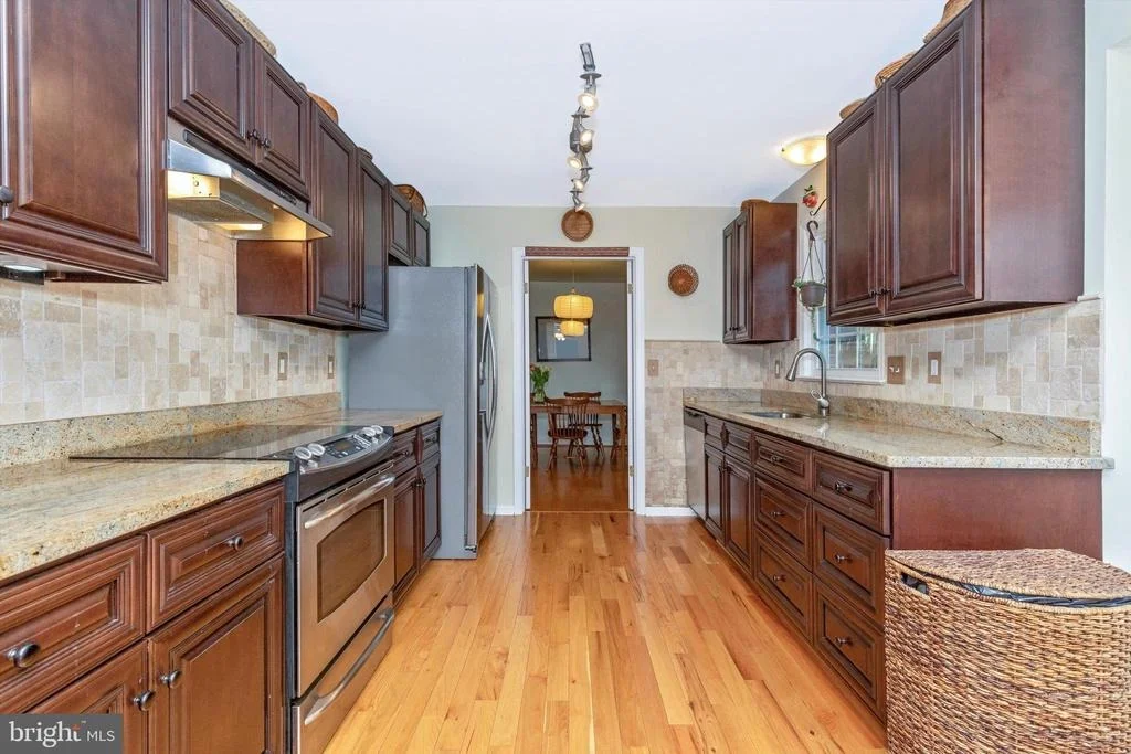Photo of 28313 HONEYSUCKLE DRIVE