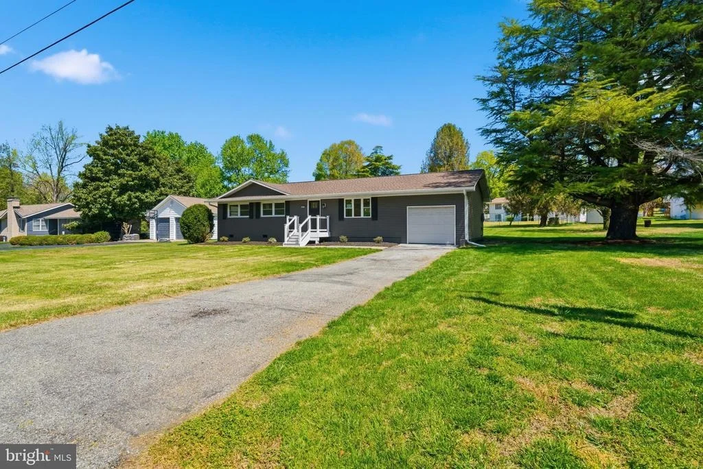 Photo of 40810 MEADOW DRIVE