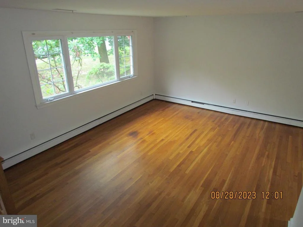Photo of 126 SHADOW COURT