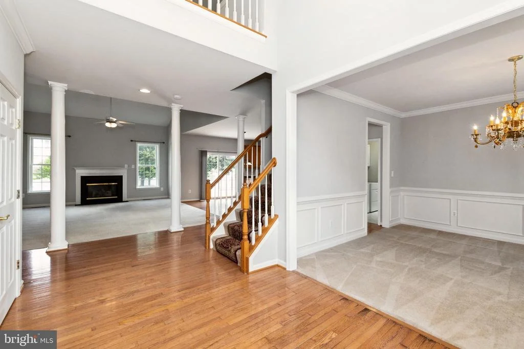 Photo of 457 UNIVERSITY DRIVE