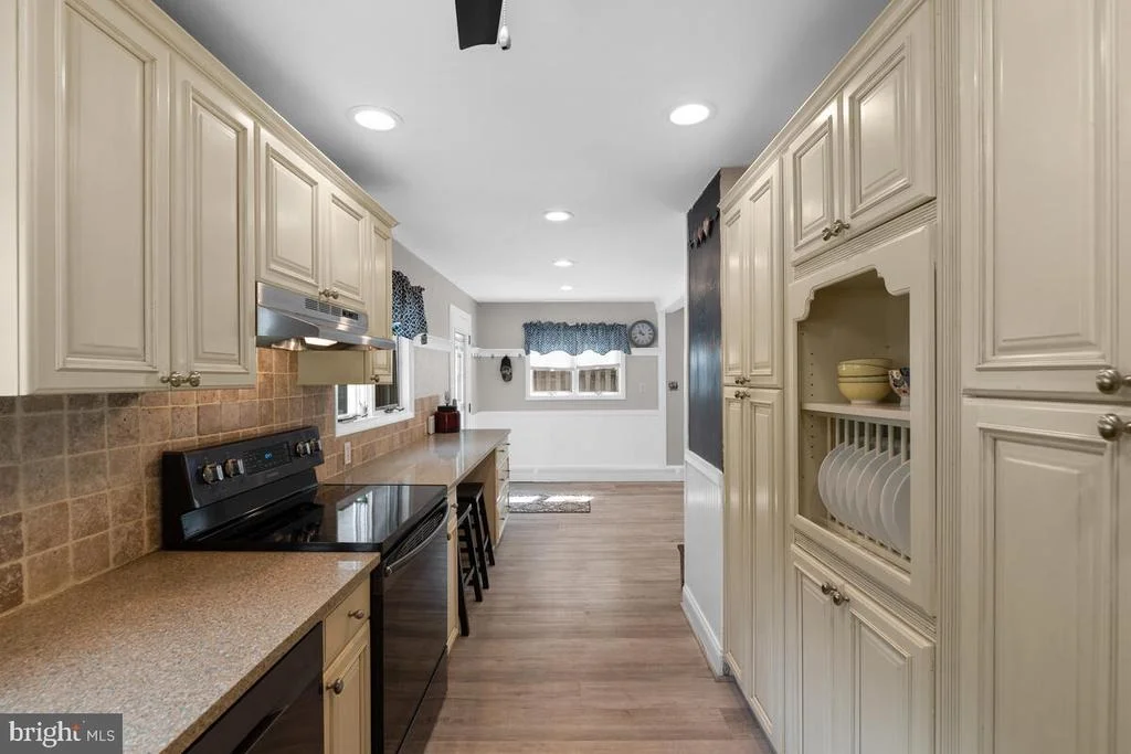 Photo of 607 REST AVENUE