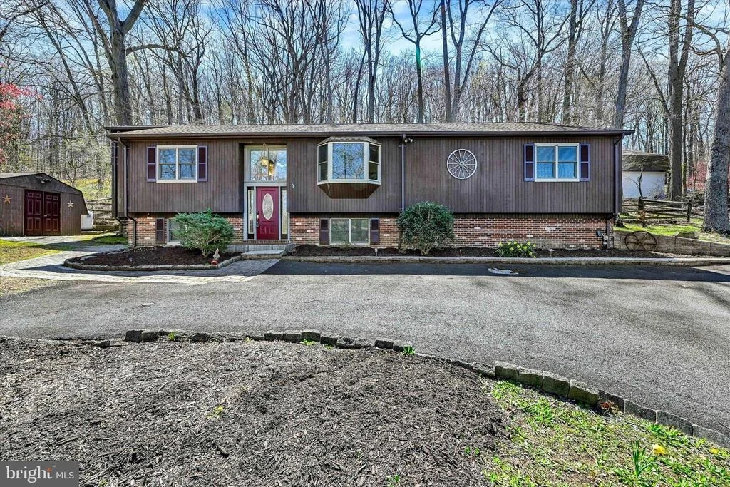 Photo of 5451 GLEN ARM ROAD