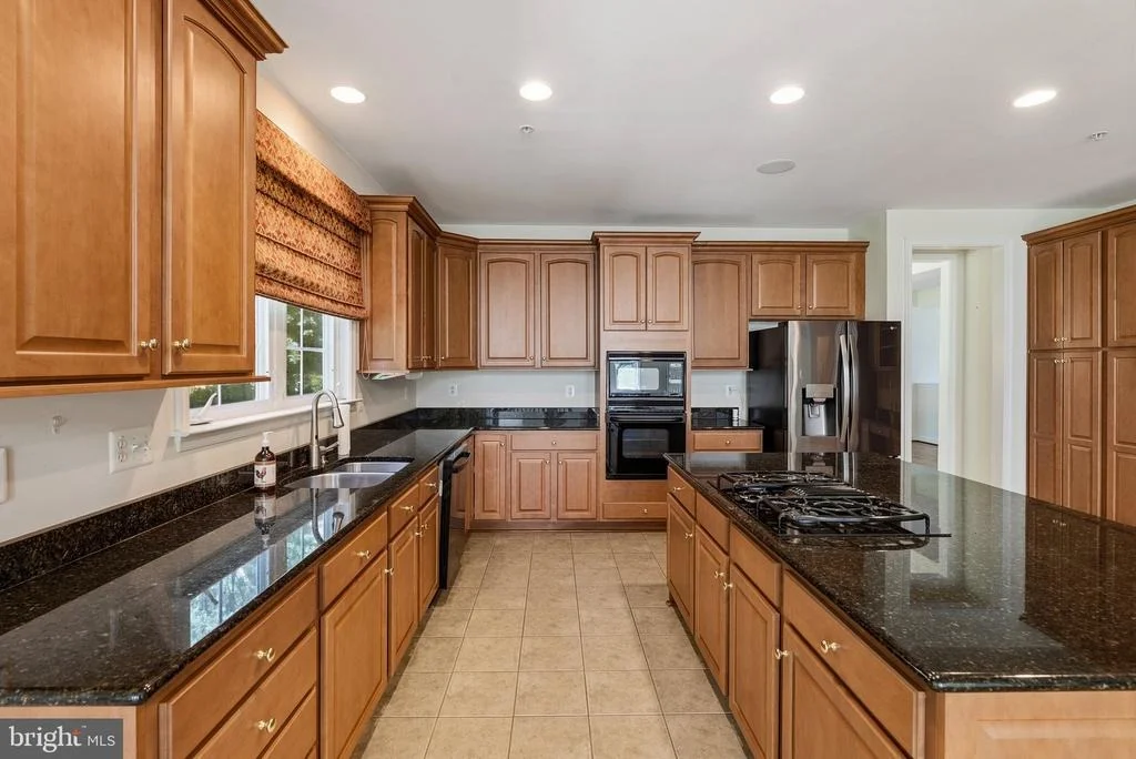 Photo of 915 ZENITH DRIVE