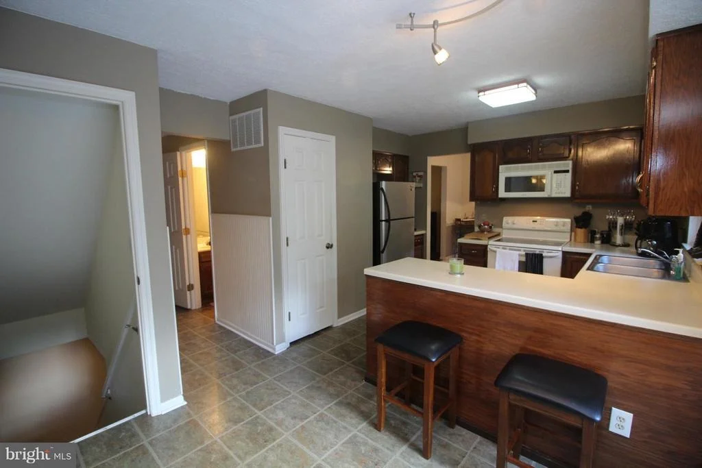 Photo of 403 SAYBROOKE VIEW DRIVE