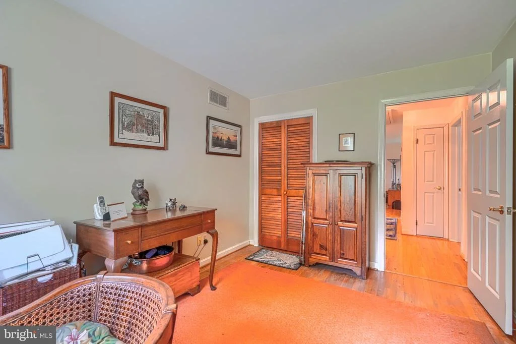 Photo of 16331 MARKOE