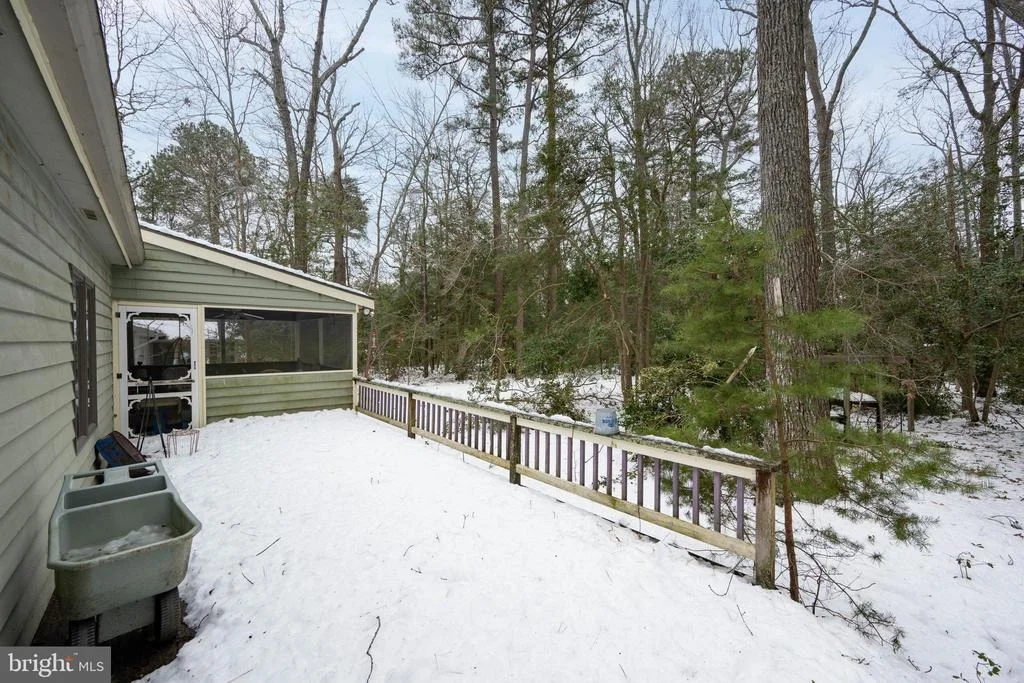 Photo of 23735 WOODS DRIVE