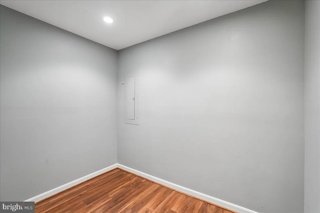 Photo of 320 N CONSTITUTION WAY