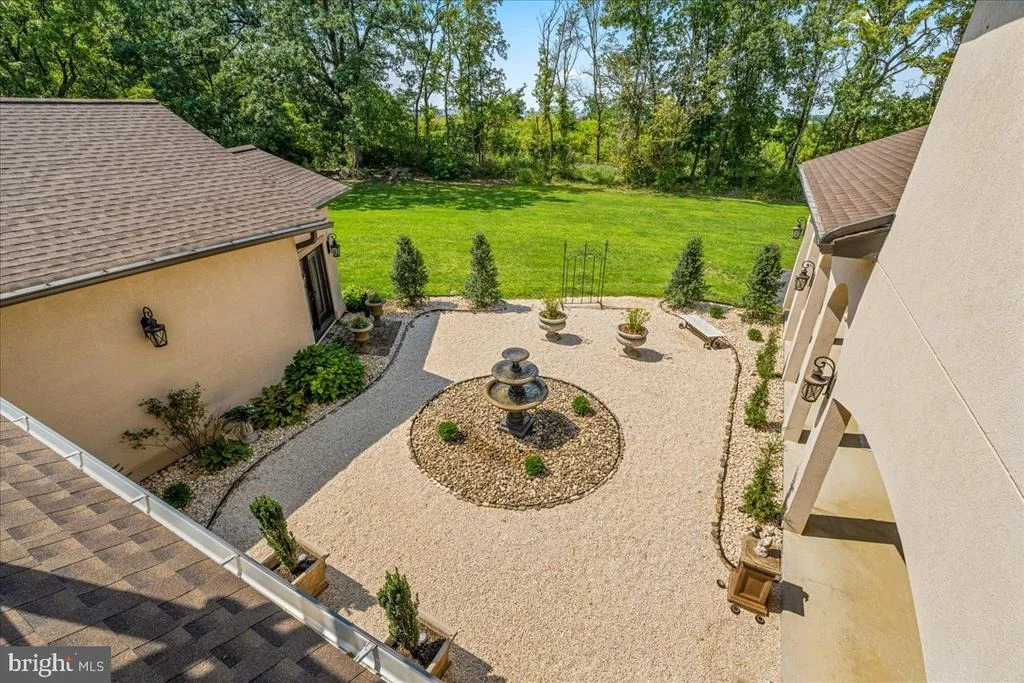 Photo of 10110 EASTERDAY COURT