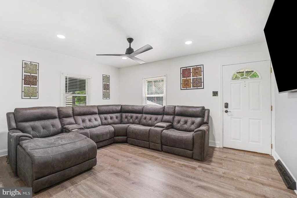 Photo of 4313 IVY GLEN ROAD