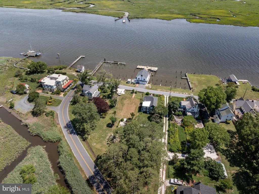 Photo of 23848 RIVER STREET