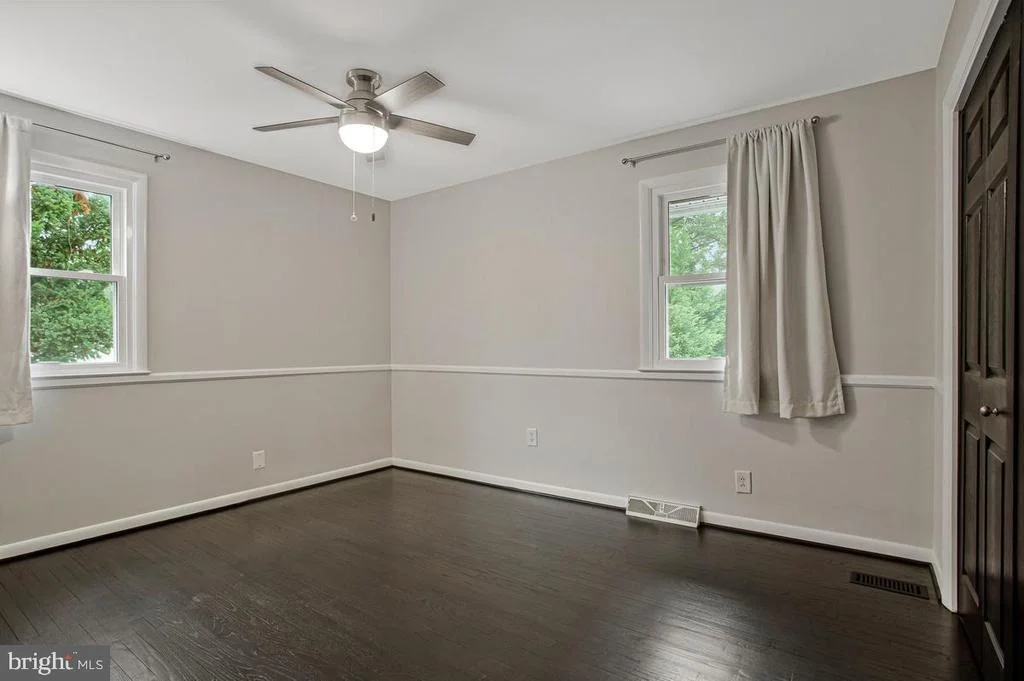 Photo of 454 MANOR ROAD