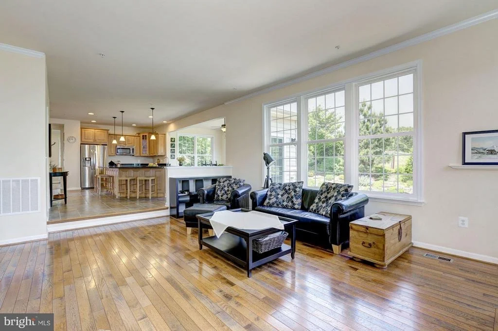 Photo of 2424 LONGFELLOW COURT