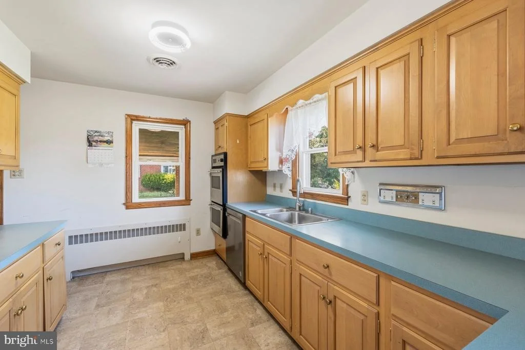 Photo of 16 LINDEN BOULEVARD