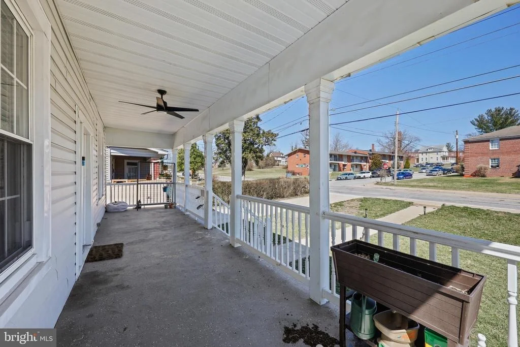 Photo of 1014 LEEDS AVENUE
