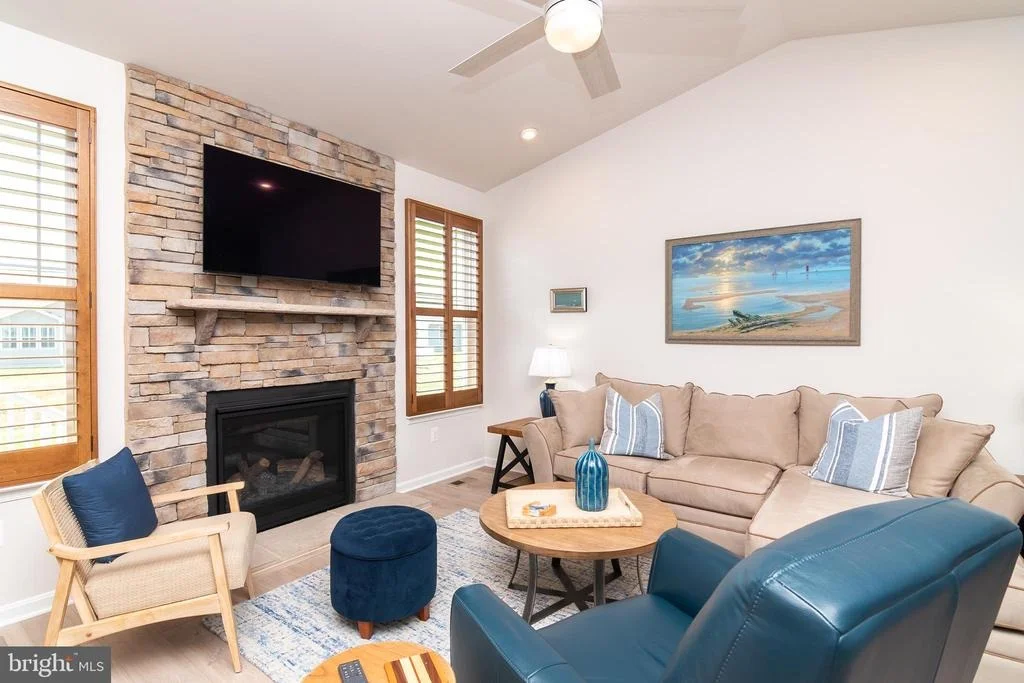 Photo of 25068 TREEVIEW LN