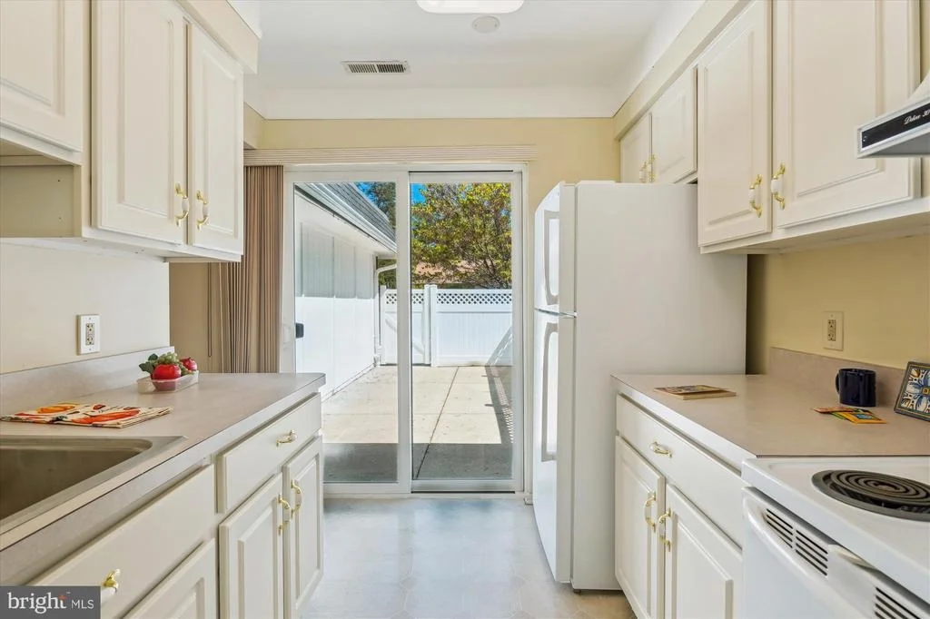 Photo of Unit 31B at 3702 MARBLE ARCH WAY