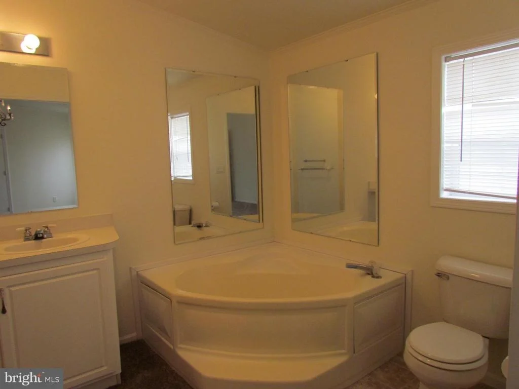 Photo of 402 MOORE PLACE