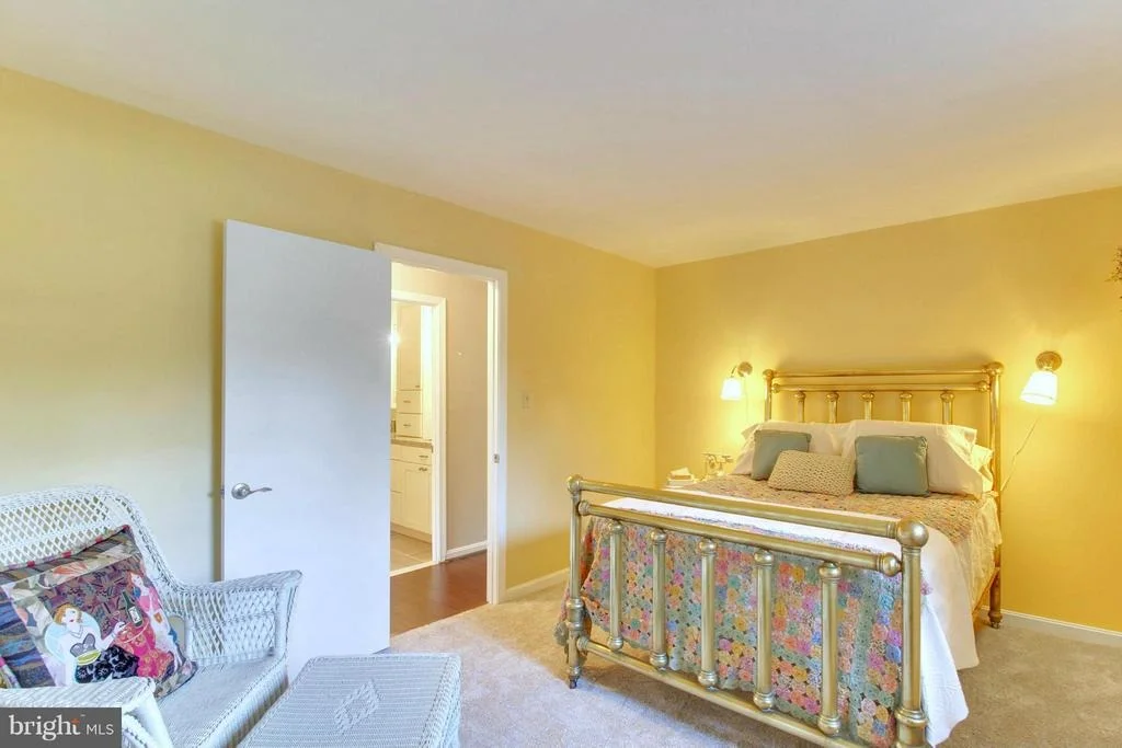 Photo of 13800 BEACON HOLLOW LANE