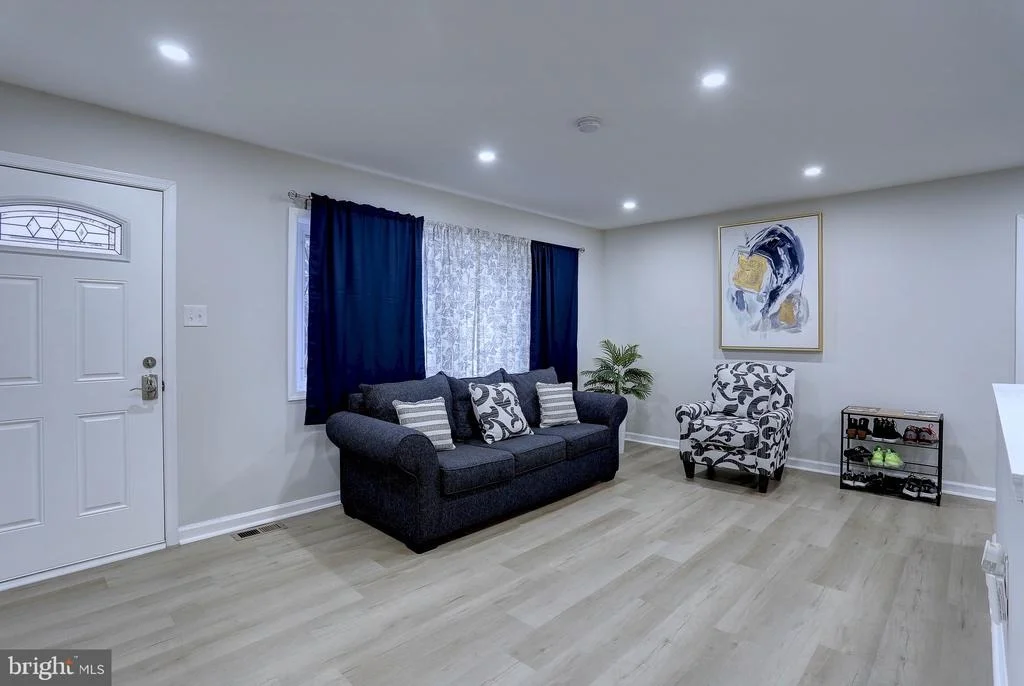 Photo of 232 CANDYTUFT ROAD