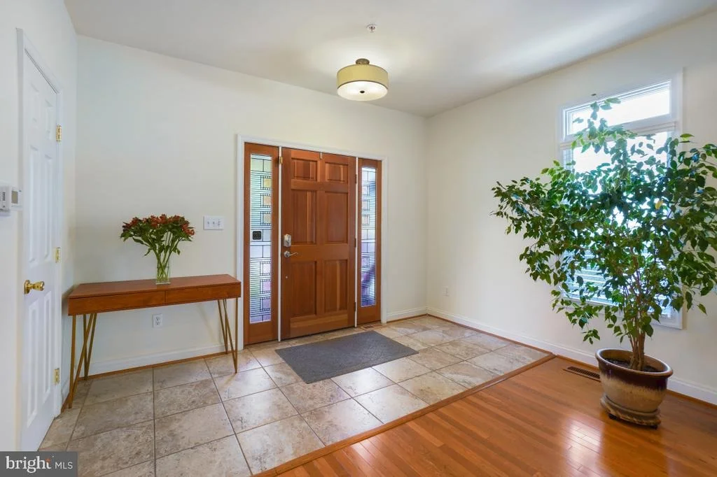Photo of 412 SILVER SPRING AVENUE