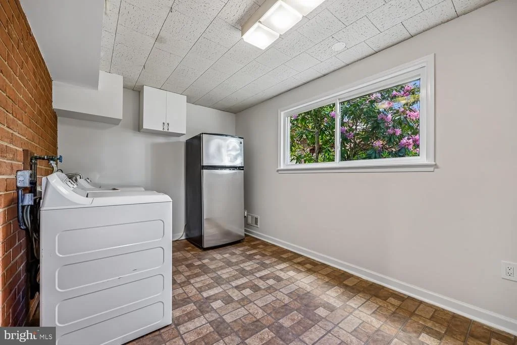 Photo of 300 GILSAN COURT