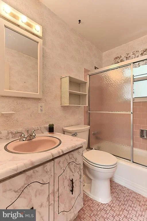 Photo of 5002 REGINA DRIVE