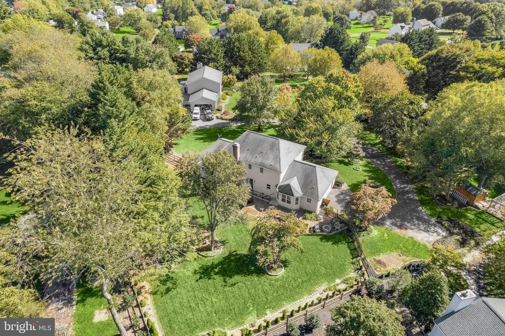 Photo of 1672 THRASHER DRIVE