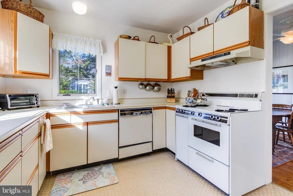 Photo of 28 DELAWARE AVENUE