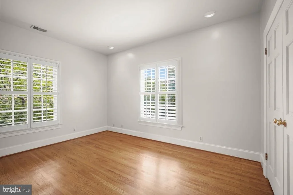 Photo of 1620 FOXHALL ROAD NW